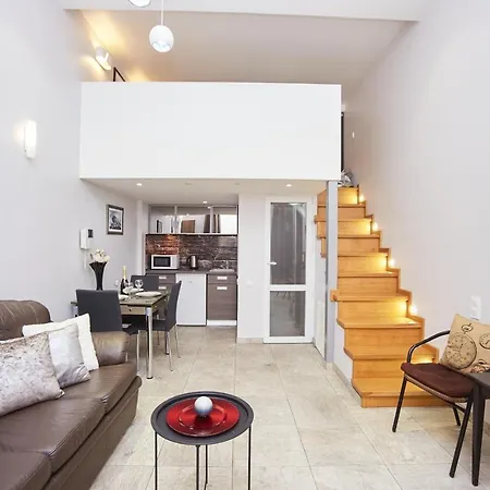 Arcadia Promenade Grand Apartment *